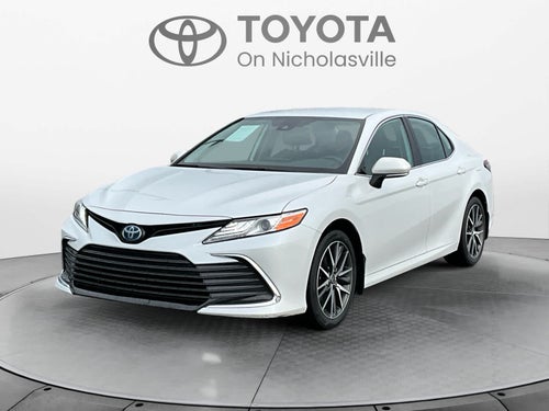 2022 Toyota Camry Hybrid XLE