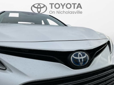 2022 Toyota Camry Hybrid XLE