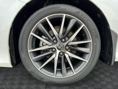 2022 Toyota Camry Hybrid XLE