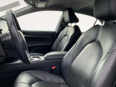 2022 Toyota Camry Hybrid XLE