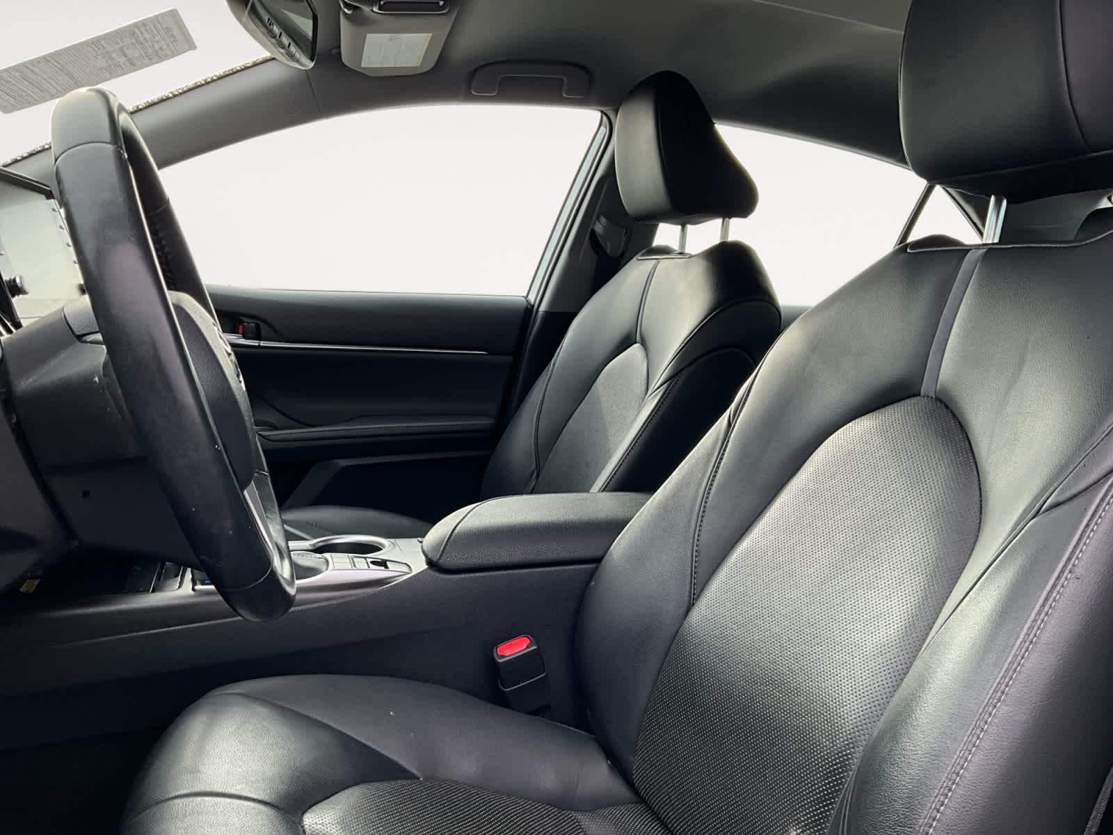 2022 Toyota Camry Hybrid XLE