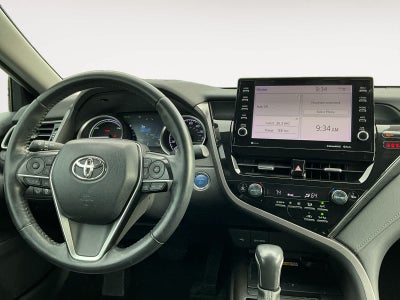 2022 Toyota Camry Hybrid XLE