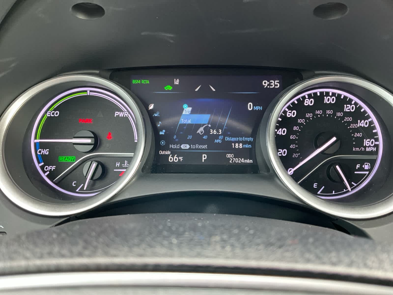 2022 Toyota Camry Hybrid XLE