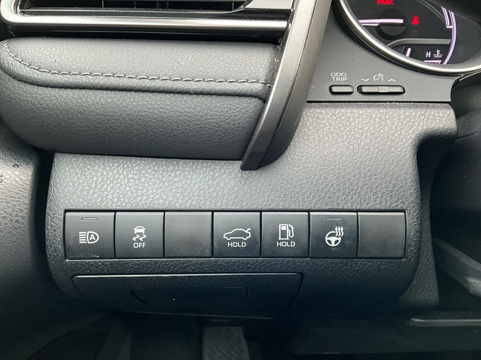 2022 Toyota Camry Hybrid XLE