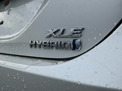 2022 Toyota Camry Hybrid XLE