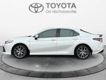2022 Toyota Camry Hybrid XLE