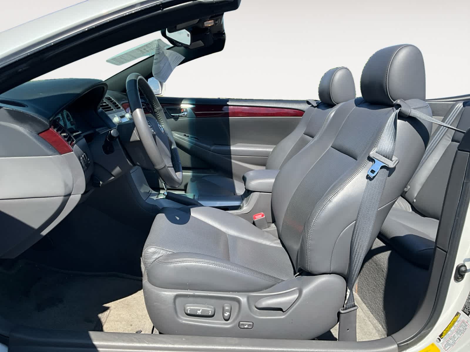 2005 Toyota Camry Solara SLE