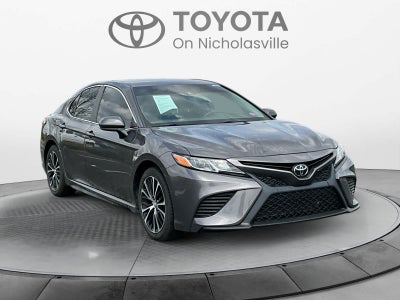 2020 Toyota Camry SE