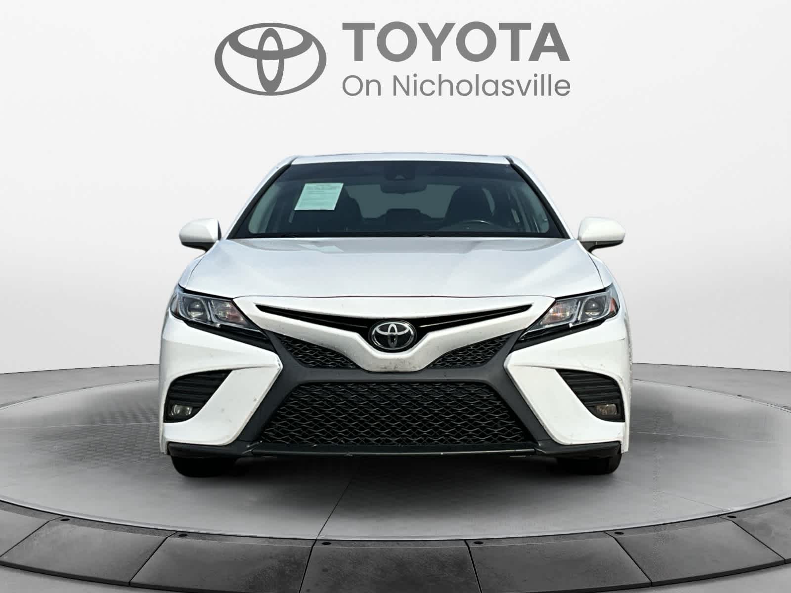 2020 Toyota Camry SE