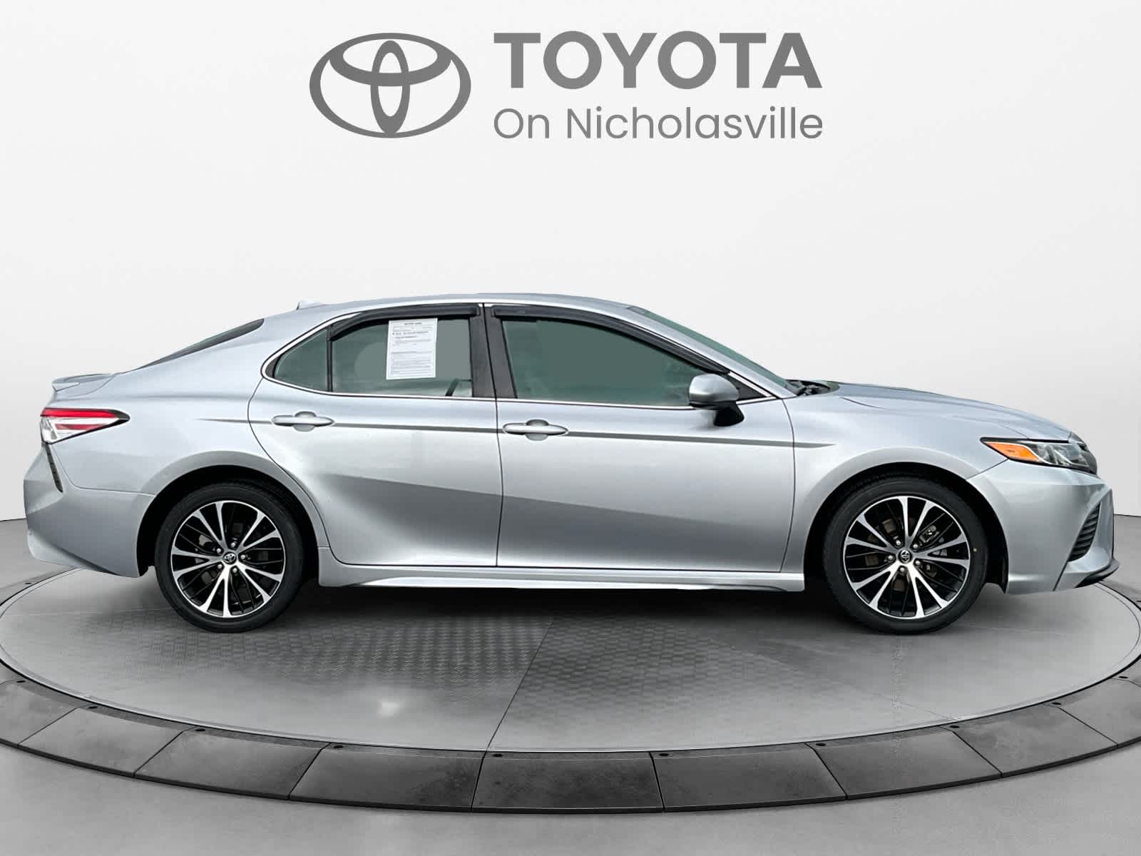 2020 Toyota Camry SE