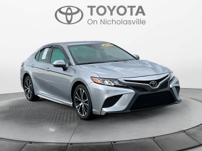 2020 Toyota Camry SE