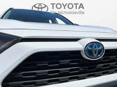 2022 Toyota RAV4 Hybrid LE