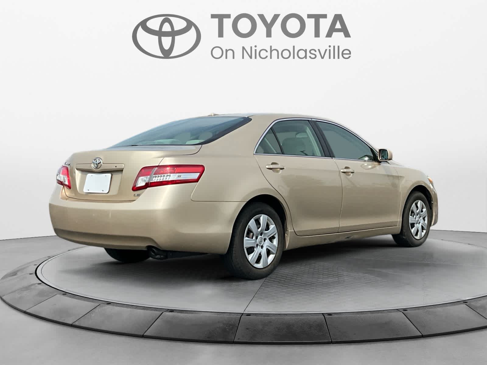 2010 Toyota Camry LE
