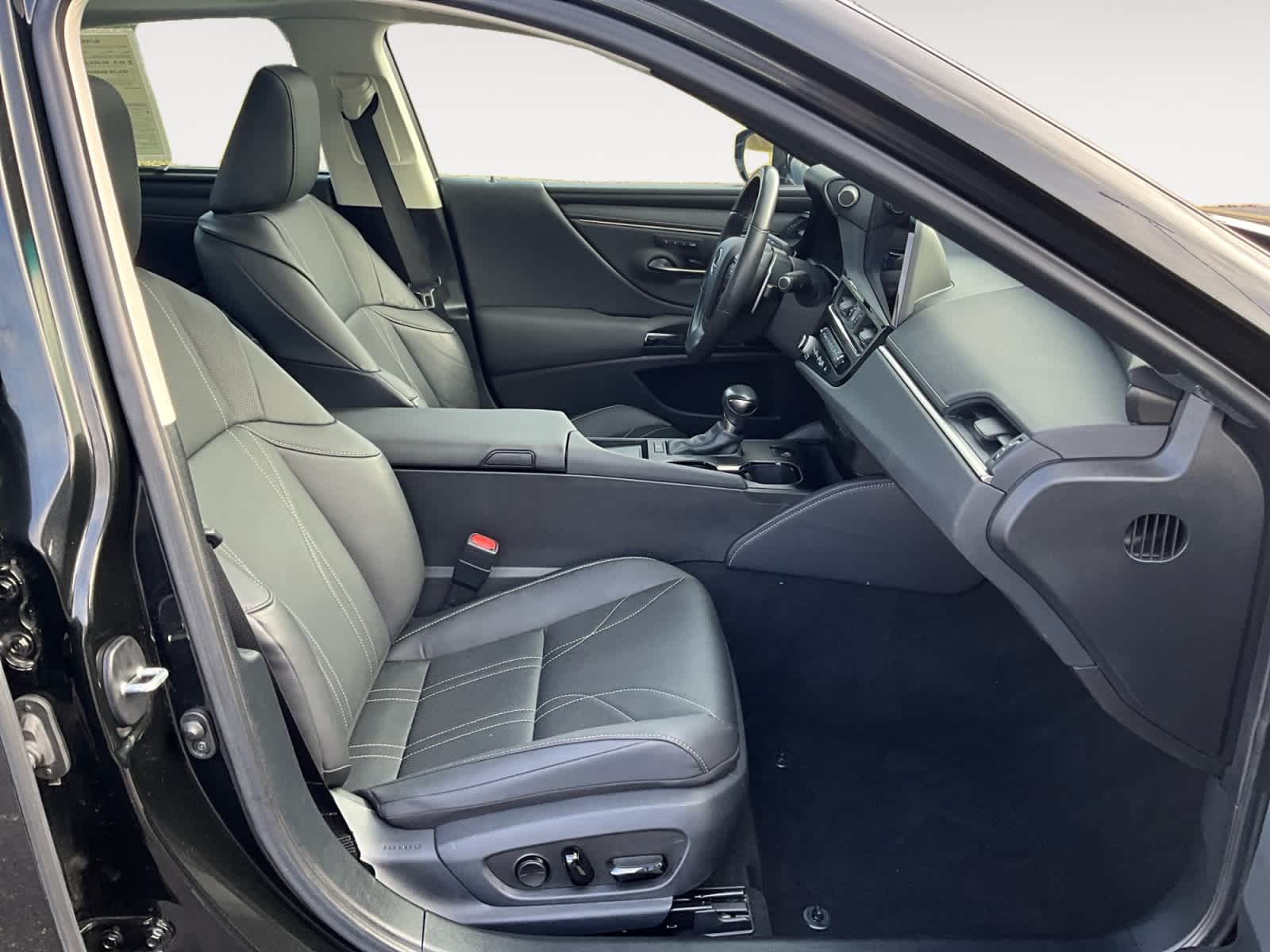 2023 Lexus ES Ultra Luxury