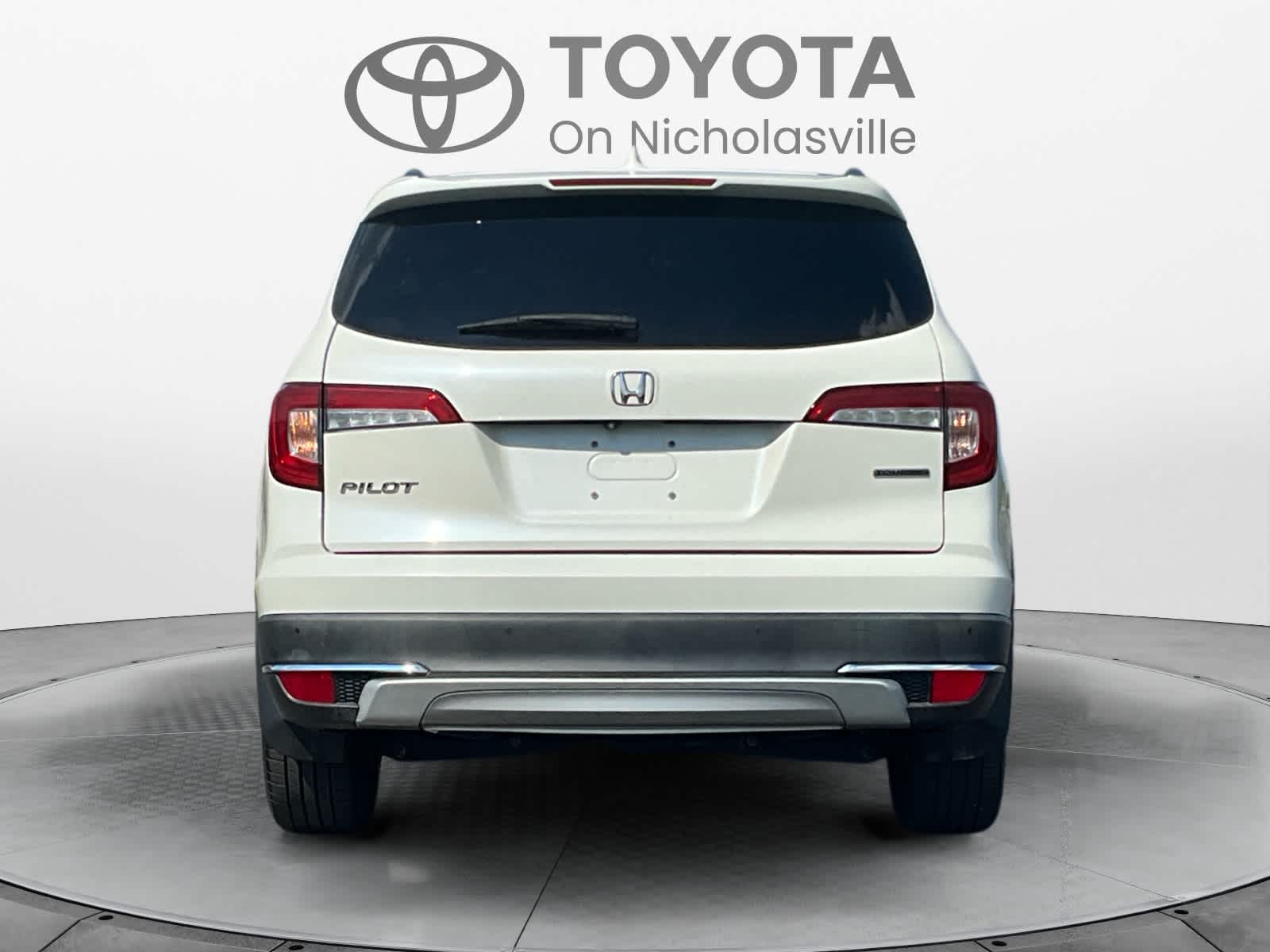 2019 Honda Pilot Touring 8-Passenger