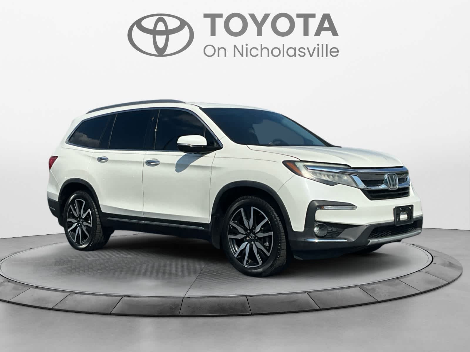 2019 Honda Pilot Touring 8-Passenger