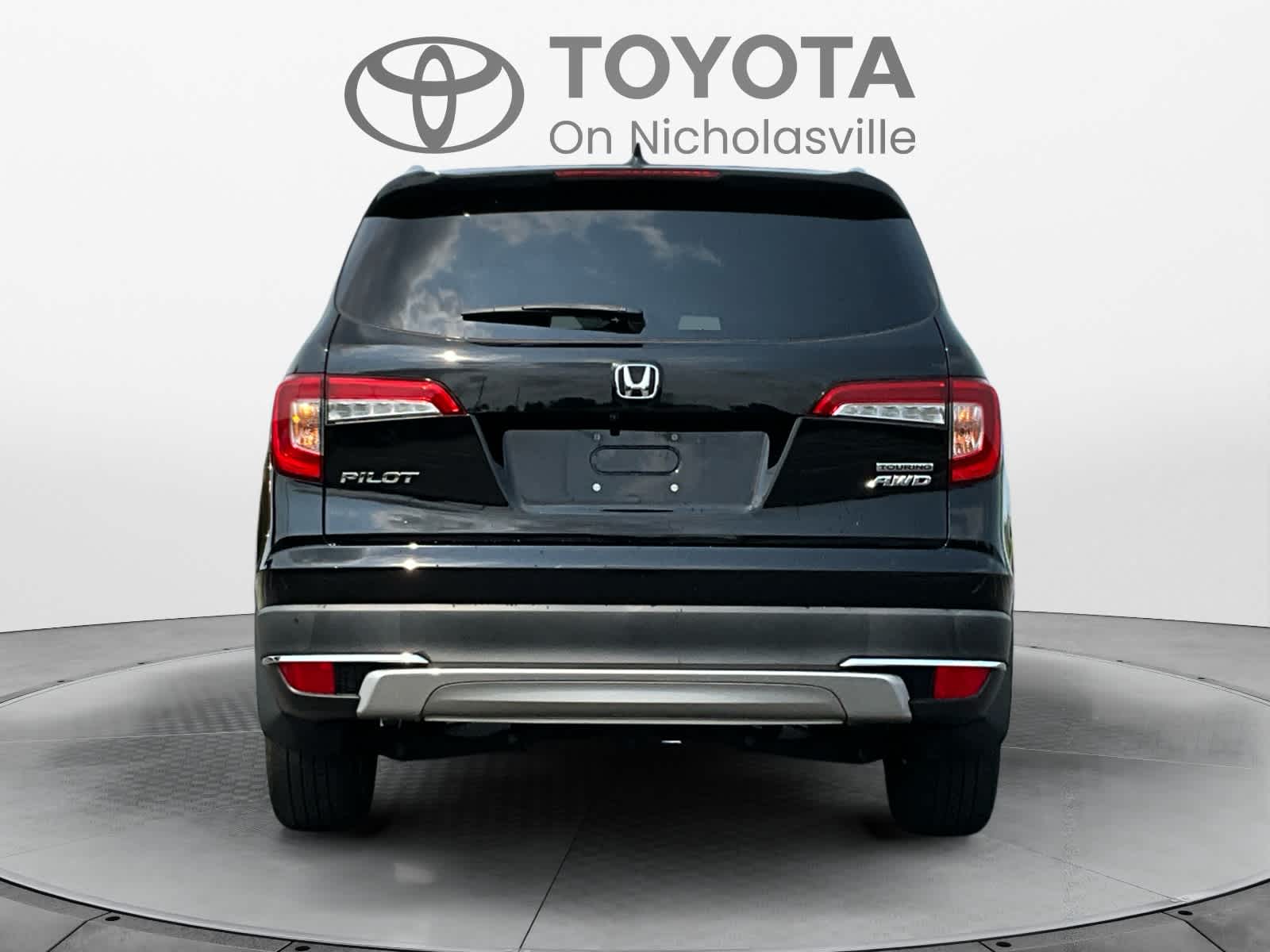2022 Honda Pilot Touring 7-Passenger