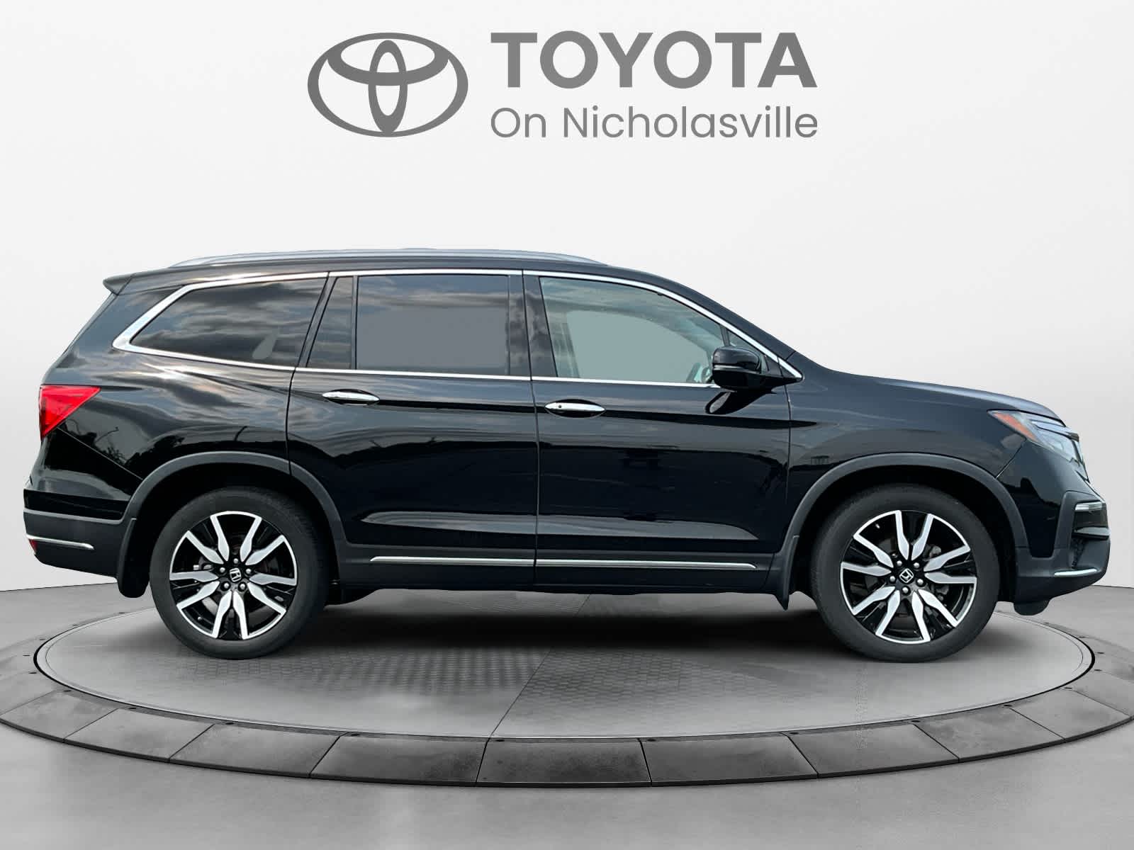 2022 Honda Pilot Touring 7-Passenger