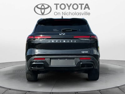 2023 INFINITI QX60 LUXE