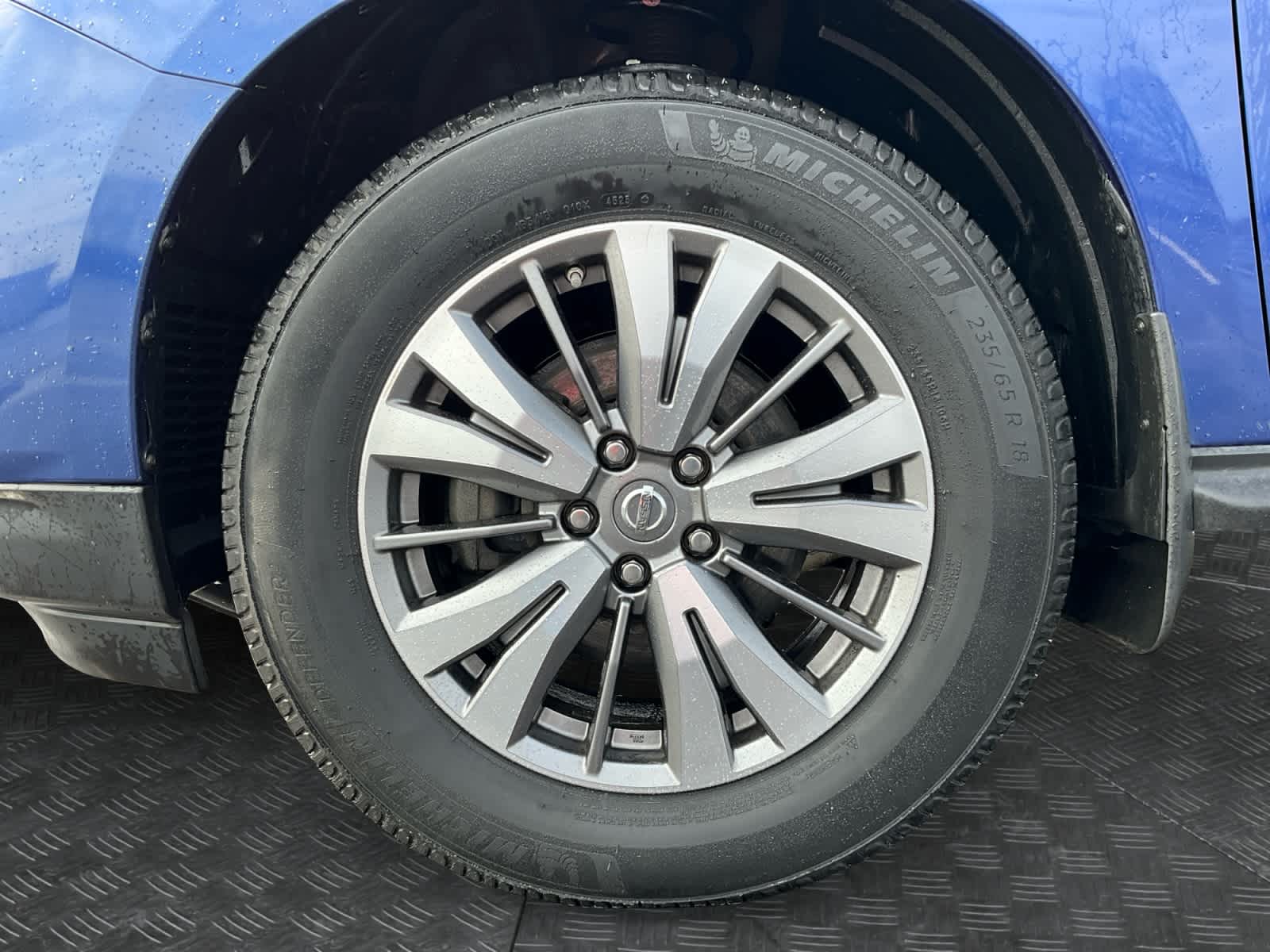 2018 Nissan Pathfinder SV