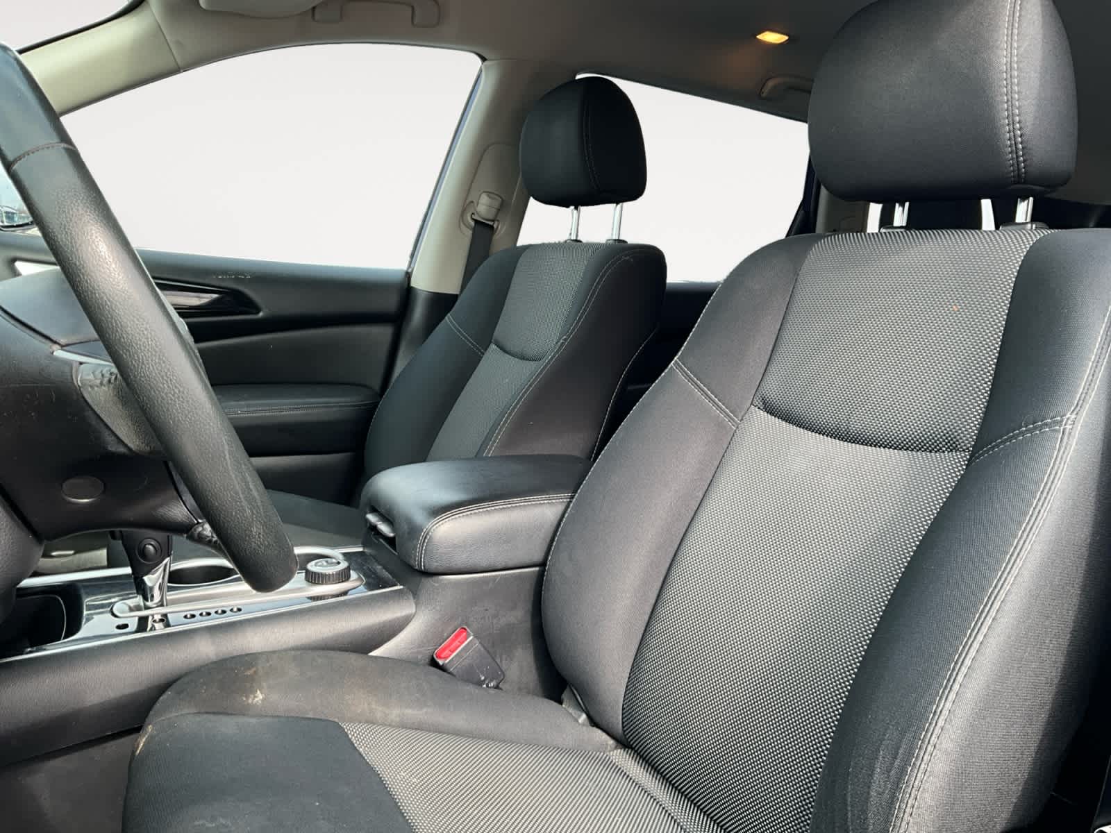 2018 Nissan Pathfinder SV