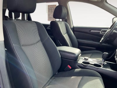 2018 Nissan Pathfinder SV