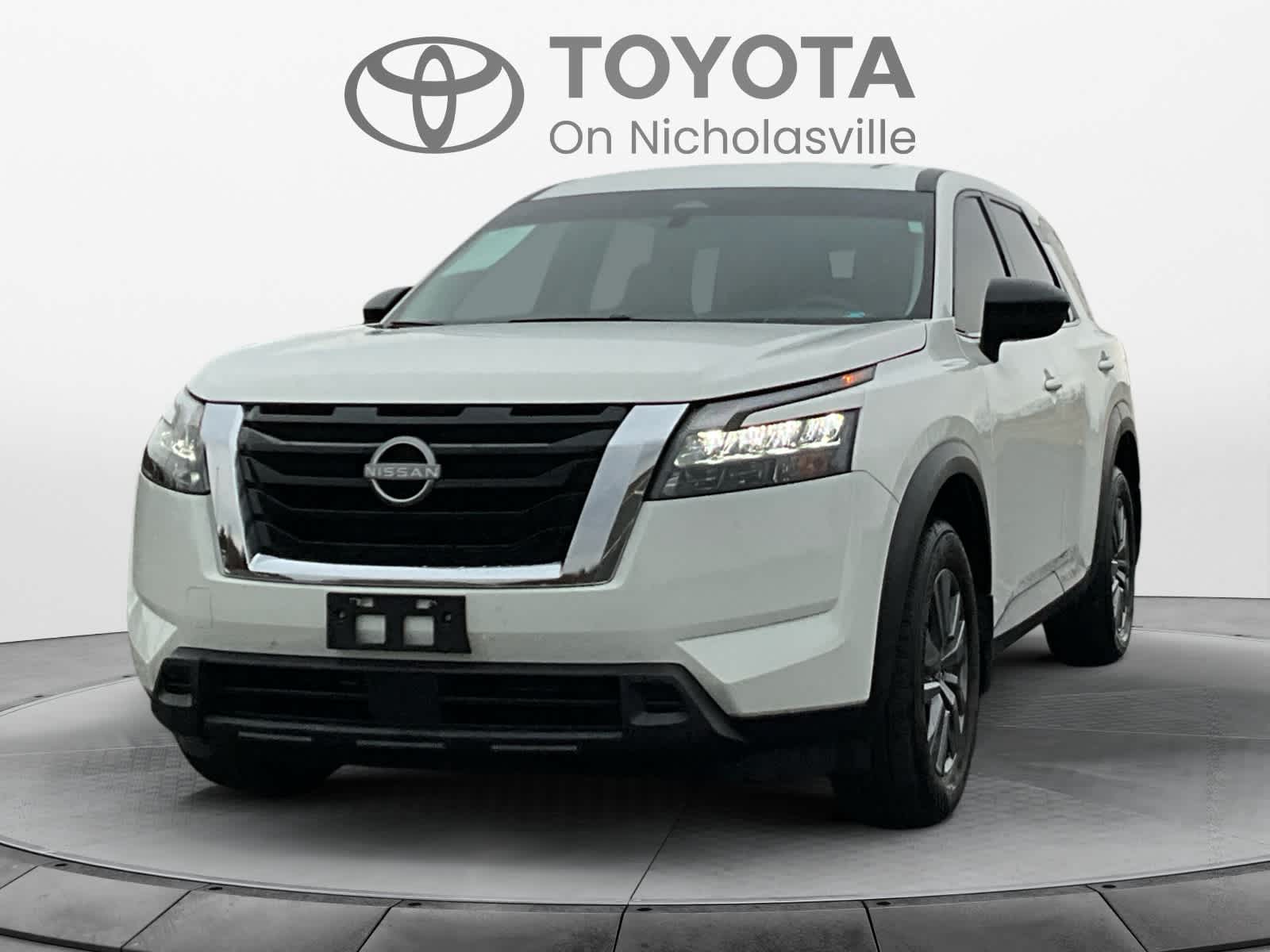 2025 Nissan Pathfinder S