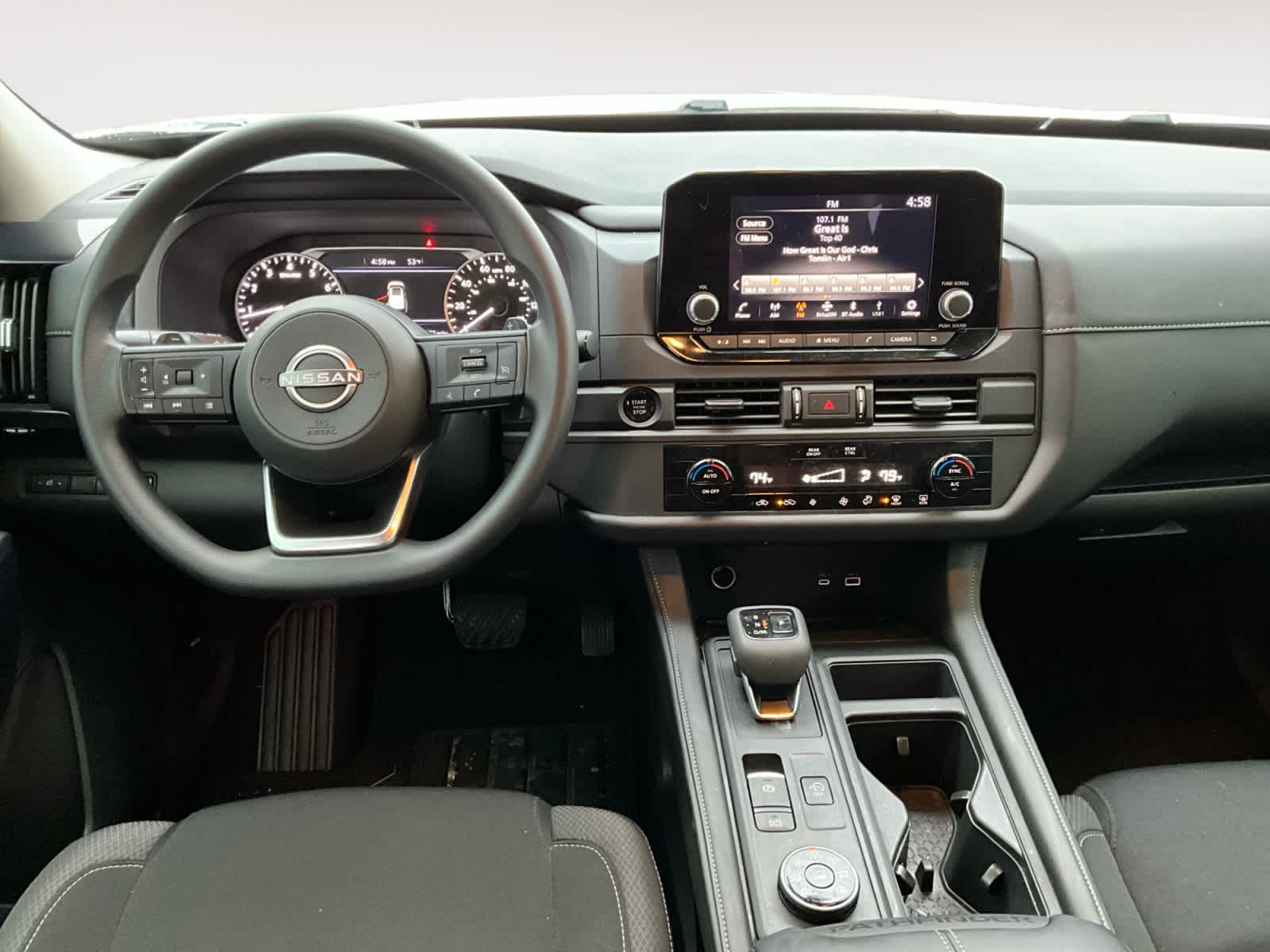 2025 Nissan Pathfinder S