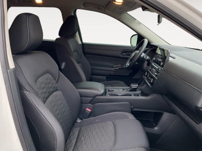 2025 Nissan Pathfinder S