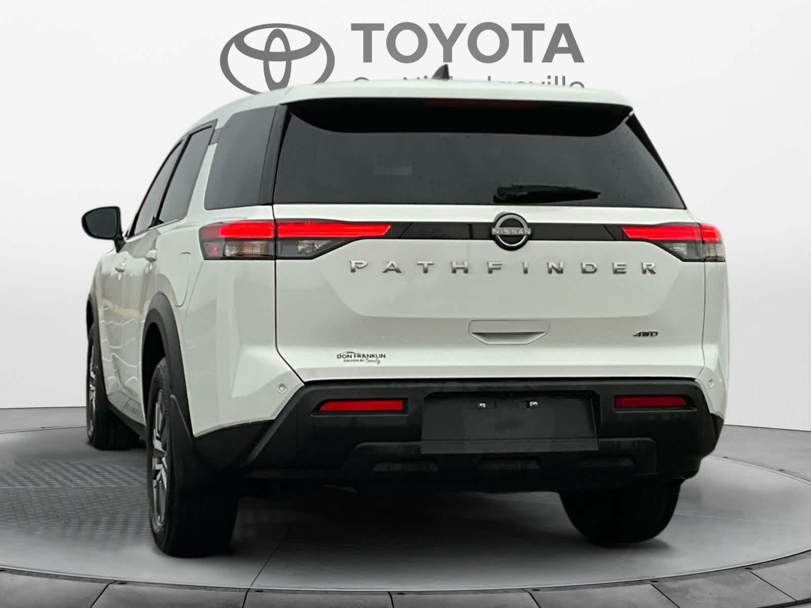 2025 Nissan Pathfinder S