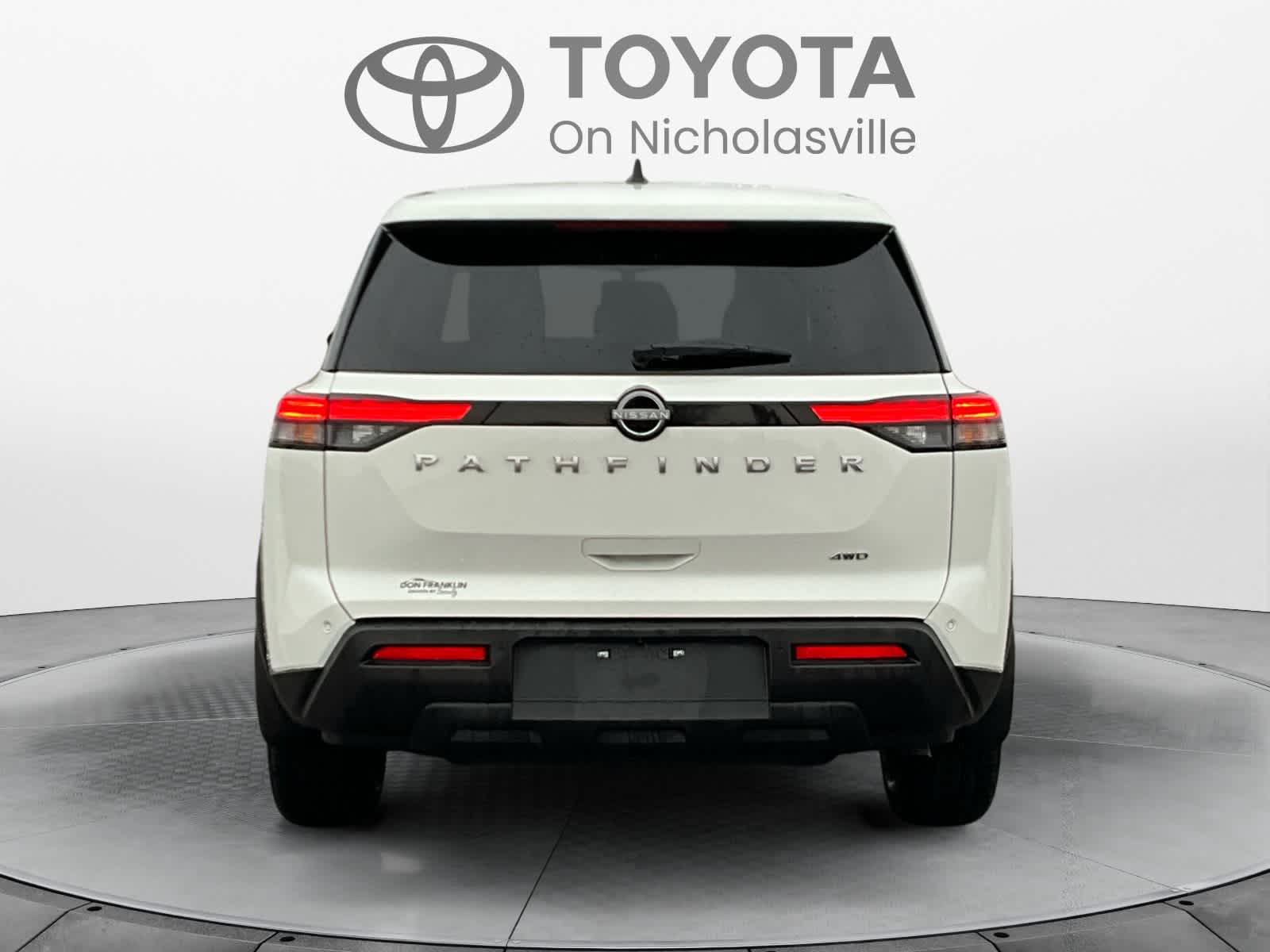 2025 Nissan Pathfinder S