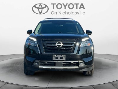 2023 Nissan Pathfinder Platinum