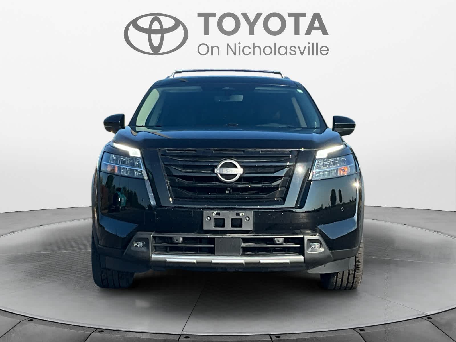 2023 Nissan Pathfinder Platinum