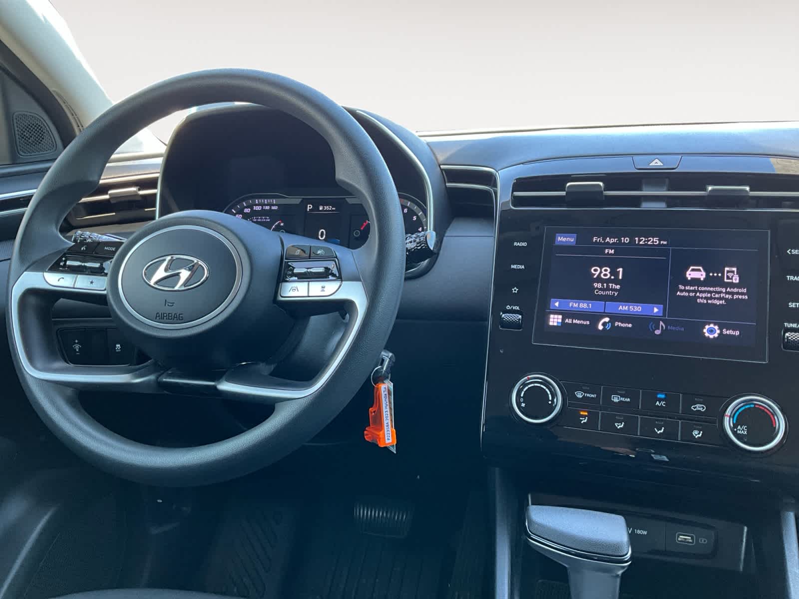 2023 Hyundai Tucson SE