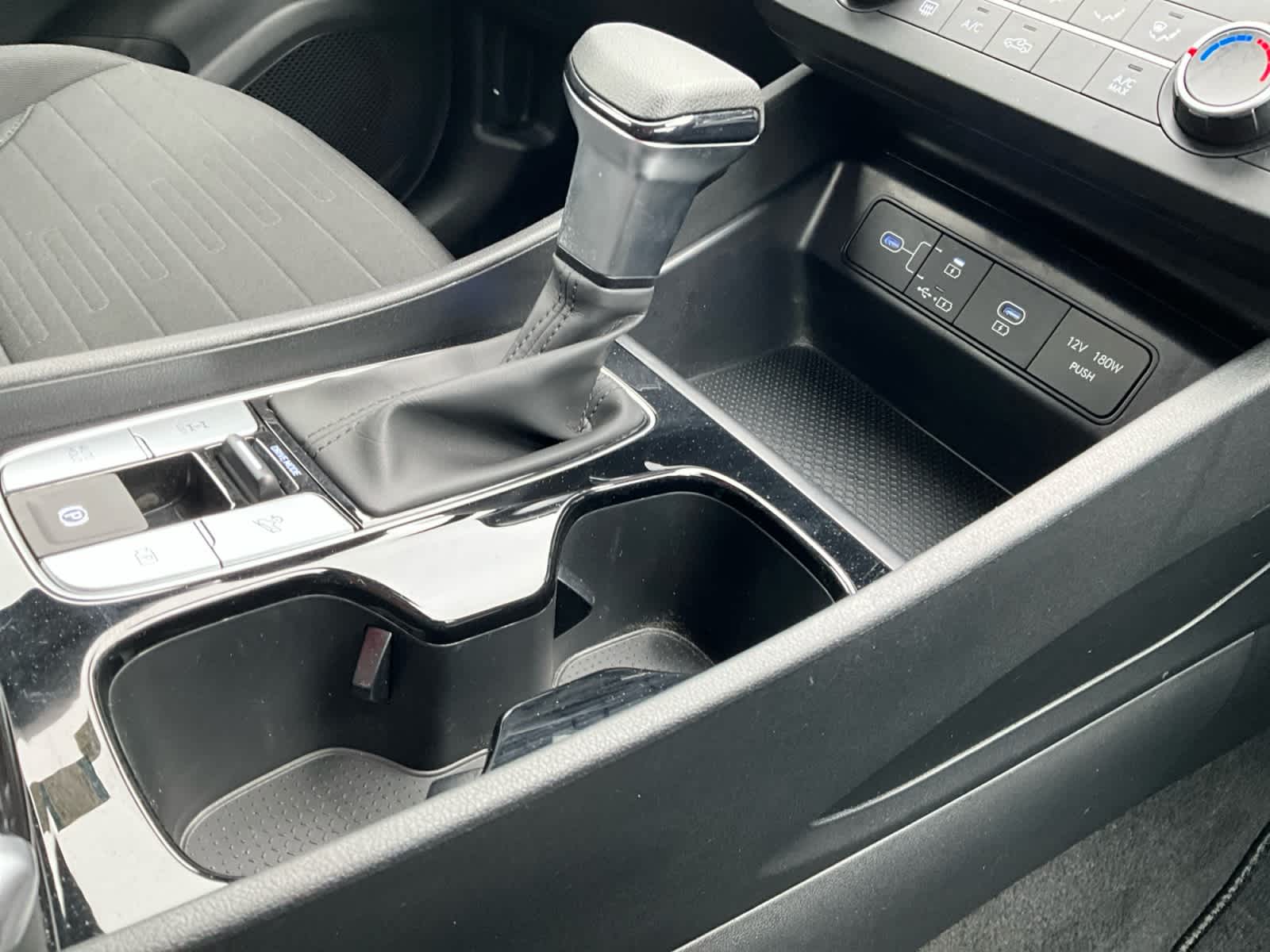 2025 Hyundai Santa Cruz SE