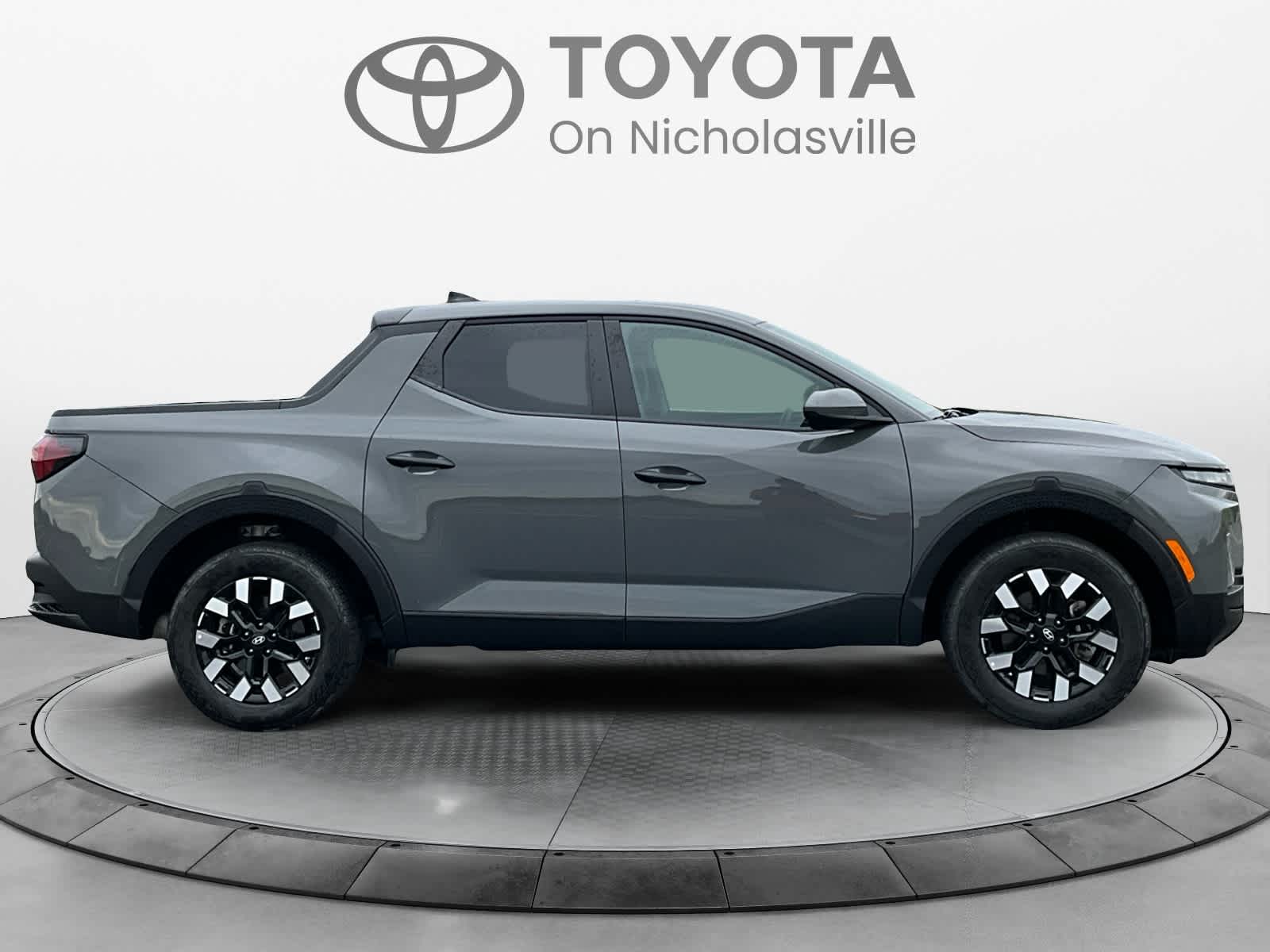 2025 Hyundai Santa Cruz SE