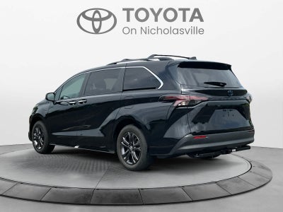 2024 Toyota Sienna XLE