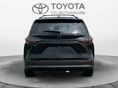 2024 Toyota Sienna XLE