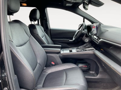 2025 Toyota Sienna Woodland Edition