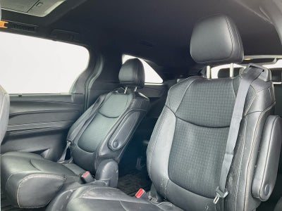 2025 Toyota Sienna Woodland Edition