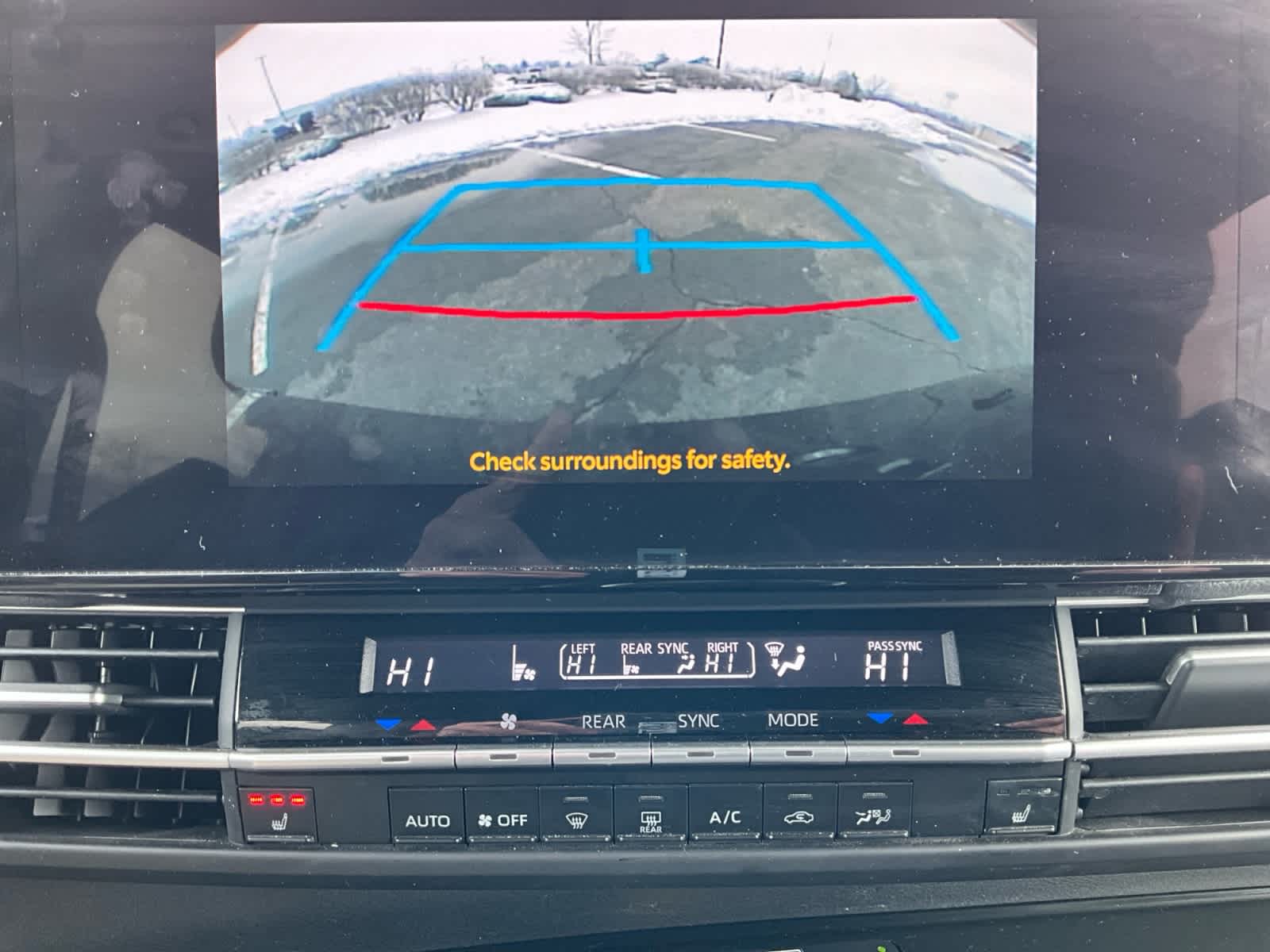 2025 Toyota Sienna Woodland Edition