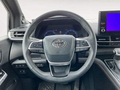2025 Toyota Sienna Woodland Edition