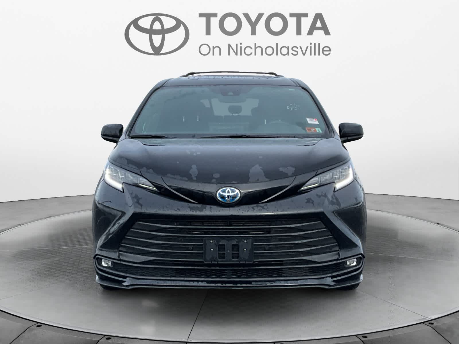 2025 Toyota Sienna Woodland Edition