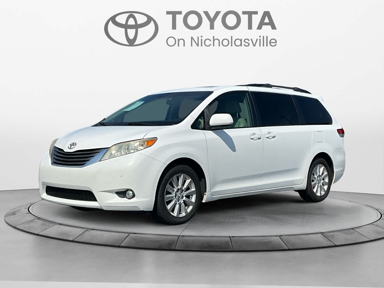 2011 Toyota Sienna XLE