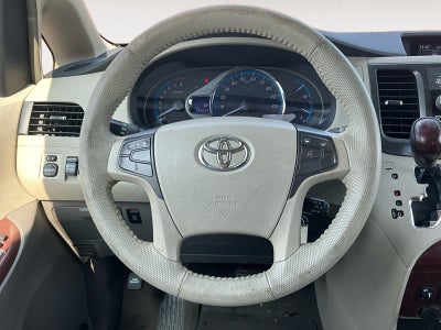 2011 Toyota Sienna XLE