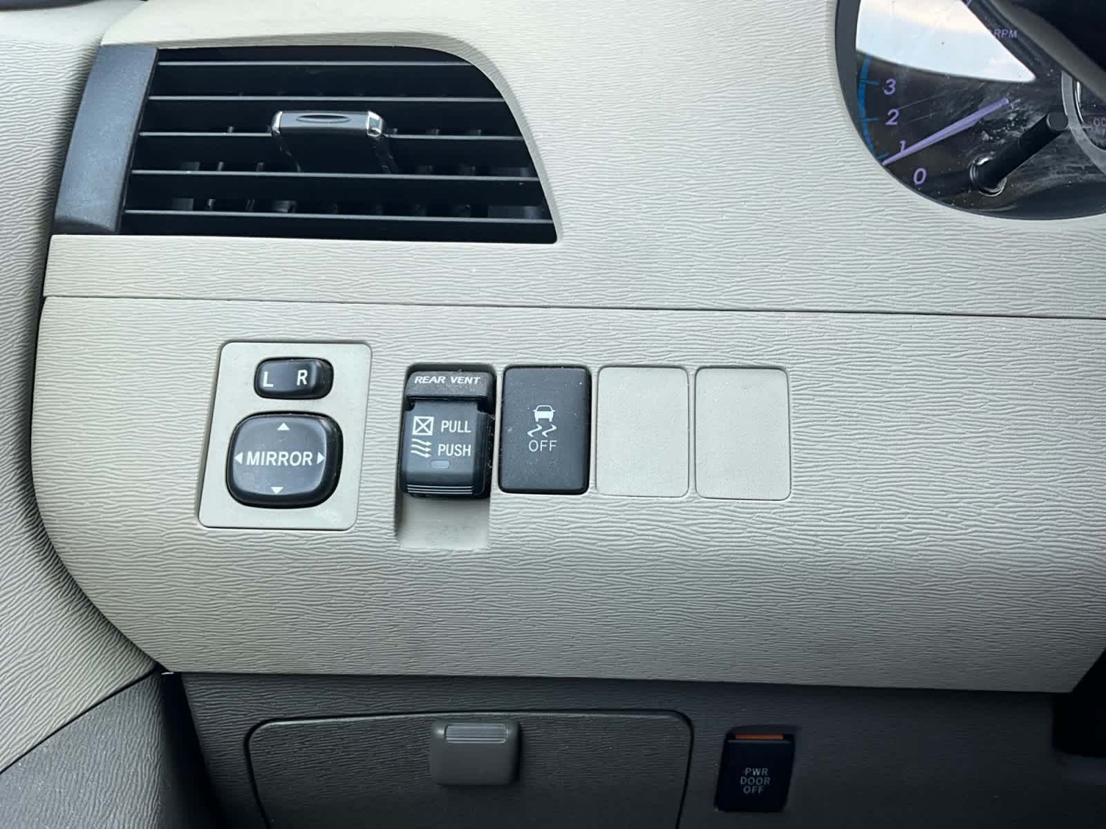 2011 Toyota Sienna XLE