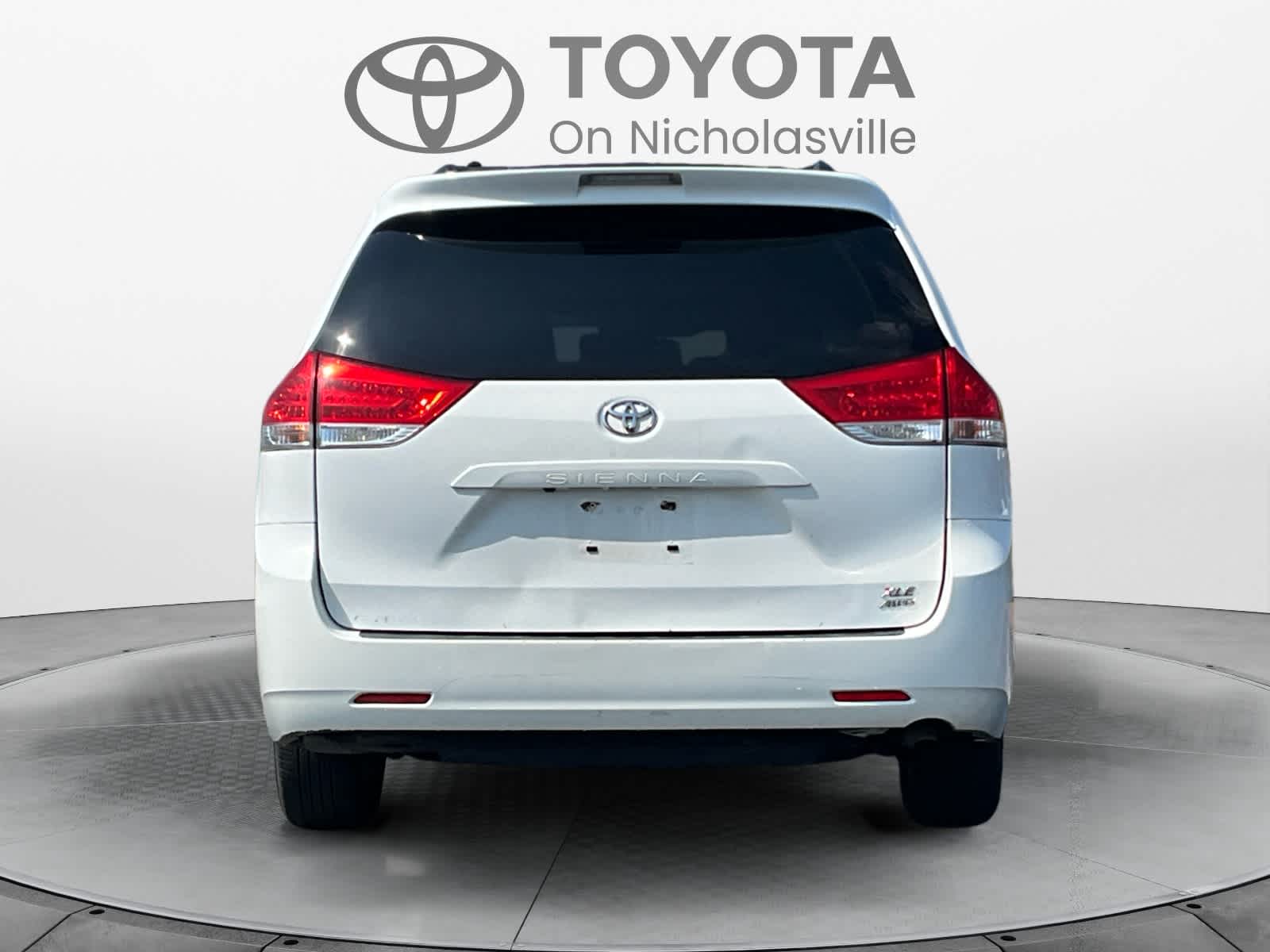 2011 Toyota Sienna XLE