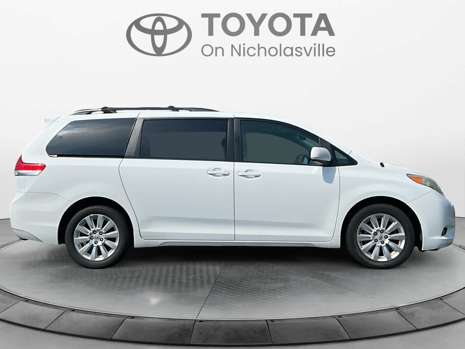 2011 Toyota Sienna XLE