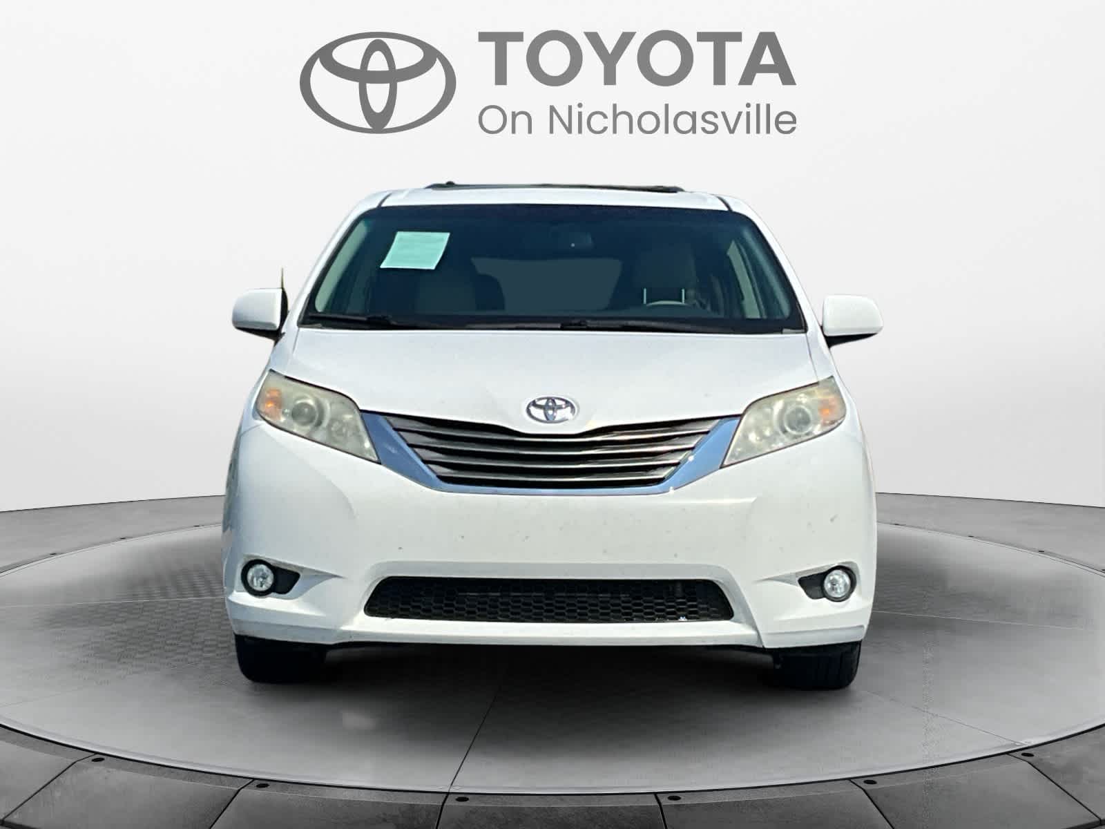 2011 Toyota Sienna XLE