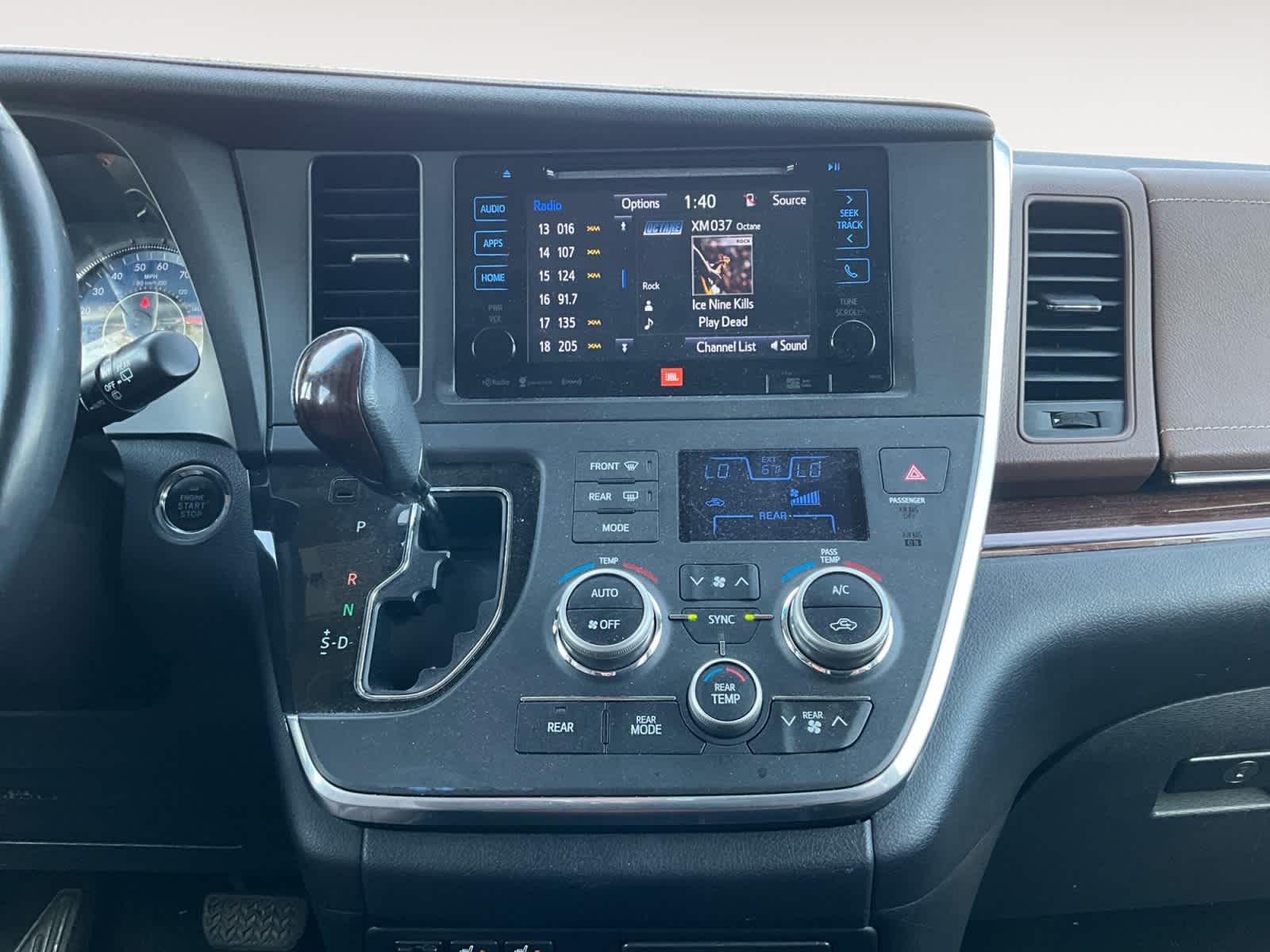 2016 Toyota Sienna Ltd Premium